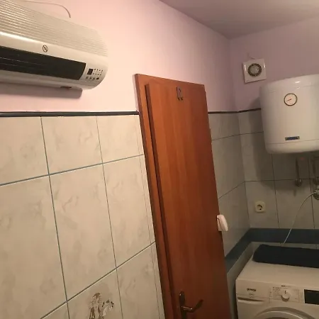 In Family House Linda Čavle