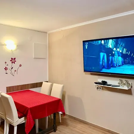 In Family House Linda Apartament *